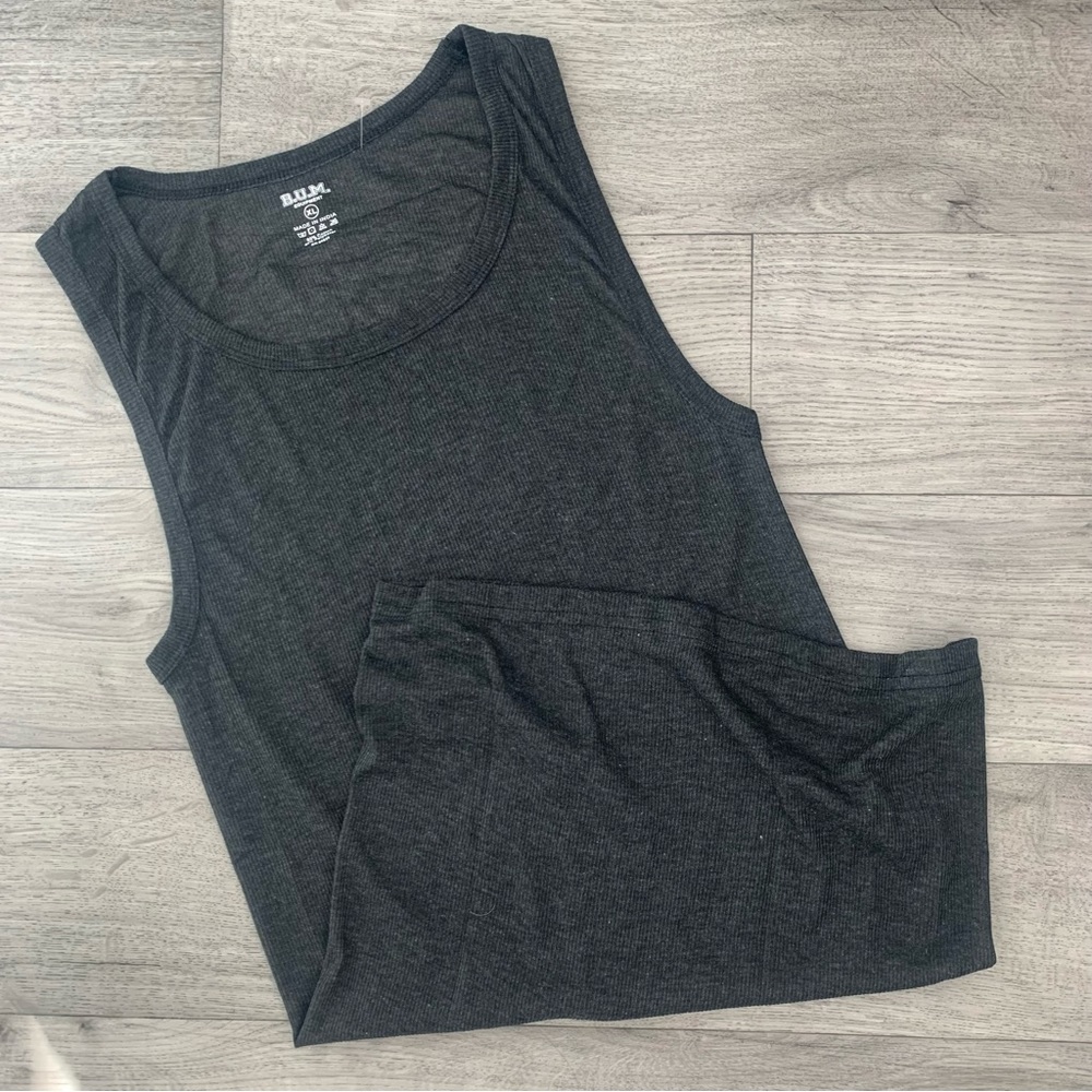 New Vintage BUM Equipment Grey/Black Tank Tops XL